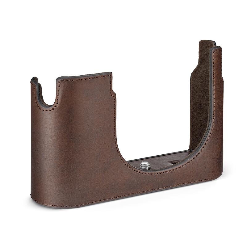 0168012562-leica-protector-q3-leather-darkbrown-18878