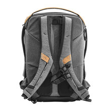 0168009796-peak-design-everyday-backpack-20l-v2-charcoal-bedb-20-ch-2-d