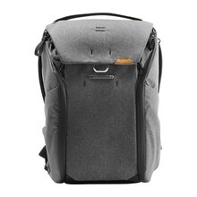 0168009796-peak-design-everyday-backpack-20l-v2-charcoal-bedb-20-ch-2
