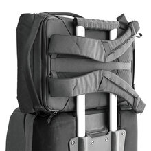 0168009797-peak-design-everyday-backpack-20l-v2-black-bedb-20-bk-2-f