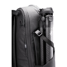 0168010056-peak-design-travel-backpack-30l-black-f