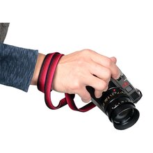 0168011381-artisan-artist-silk-camera-strap-gradation-blackred-acam-312n-d