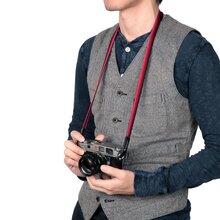 0168011381-artisan-artist-silk-camera-strap-gradation-blackred-acam-312n-e