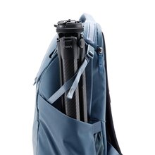 0168011943-peak-design-everyday-backpack-30l-v2-ocean-bedb-30-ds-3-e