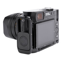 0168012725-peak-design-field-bracket-with-grip-i-leica-q3-e