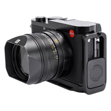 0168012725-peak-design-field-bracket-with-grip-i-leica-q3-f